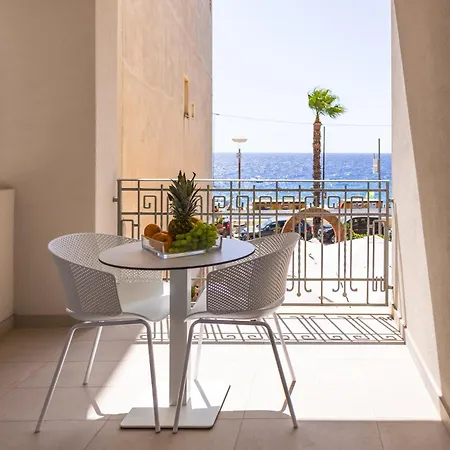 Atena 招待所 勒托阳尼