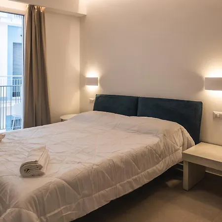 招待所 Atena 勒托阳尼